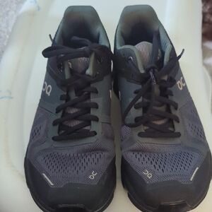 Swiss Tech Women's Athletic Shoes - Black and Gray